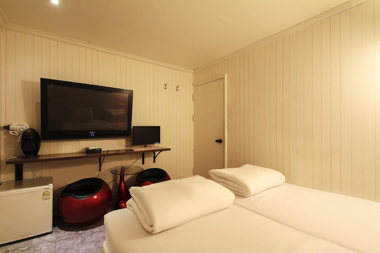 Hotel Goguma Shinchon Seoul Exterior photo