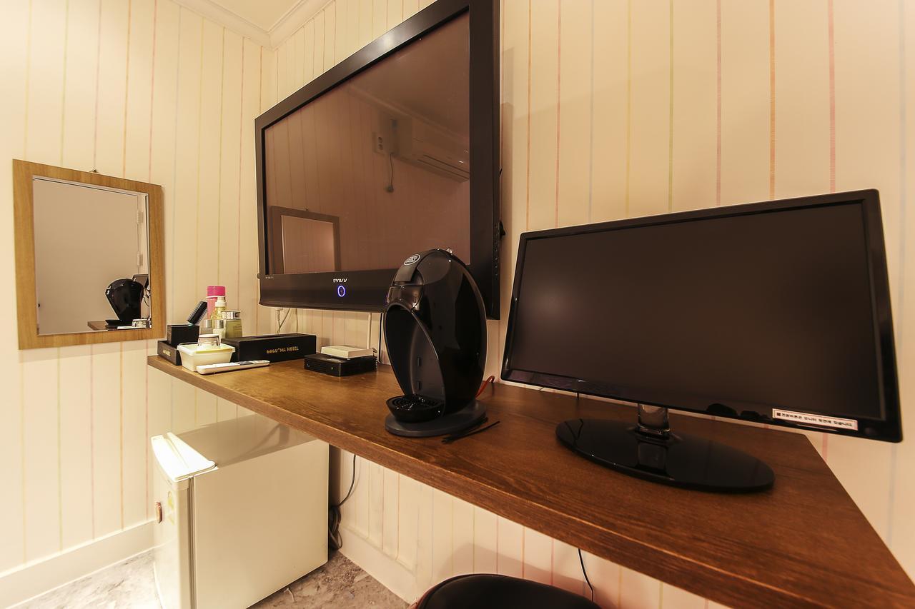 Hotel Goguma Shinchon Seoul Exterior photo