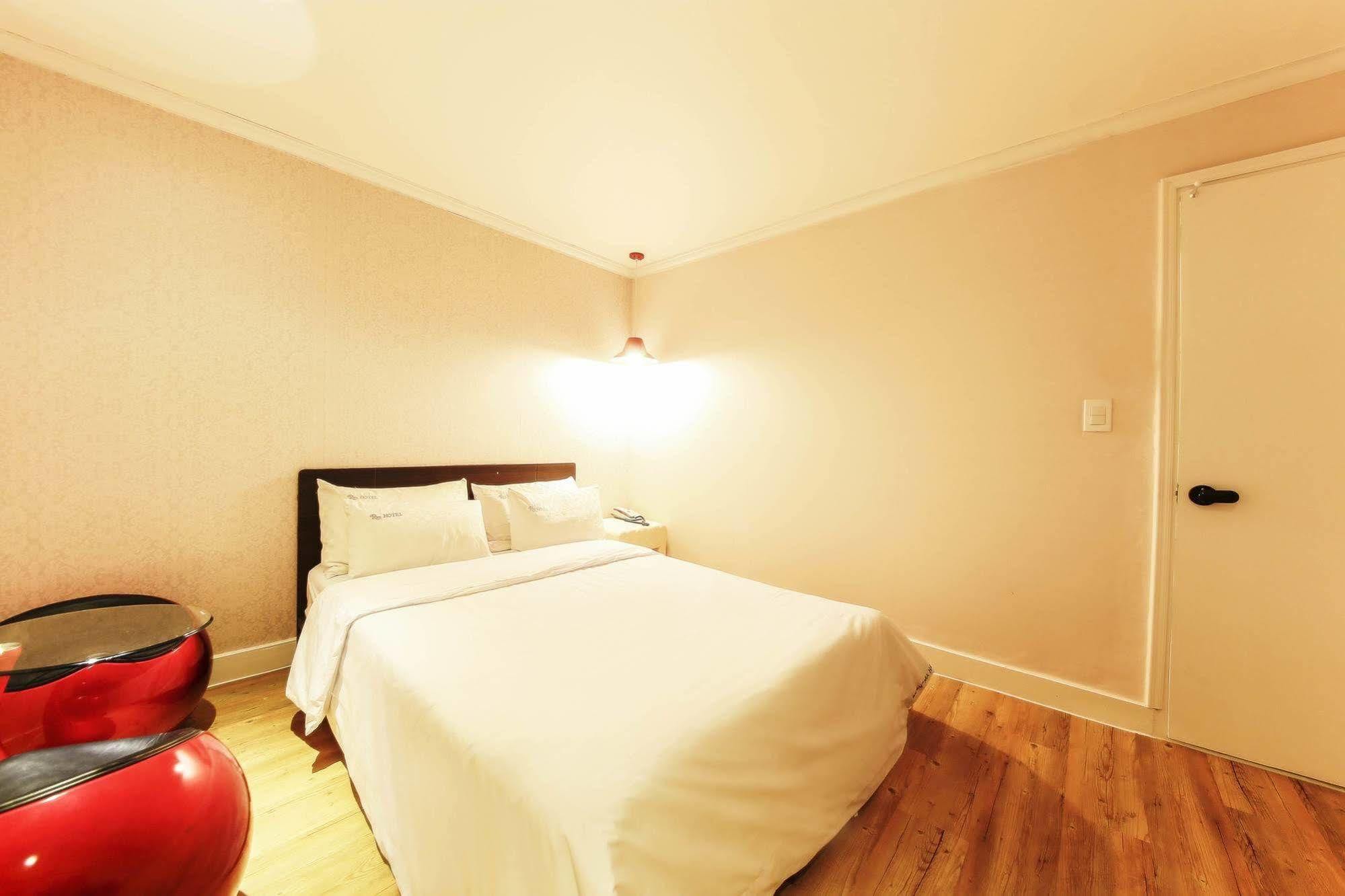 Hotel Goguma Shinchon Seoul Exterior photo